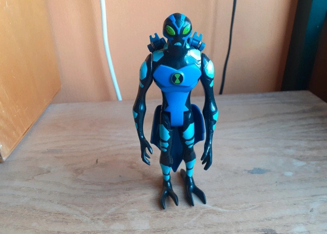 Ben 10 big chill figuur, Ophalen of Verzenden, Gebruikt