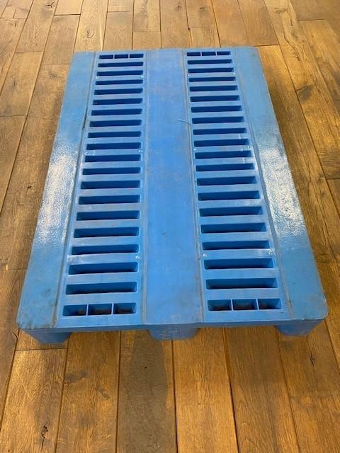 1x Kunstof EURO pallet (blauw)...€ 15,00  p.s. of 3x € 30,00, Ophalen, Knutselwerk
