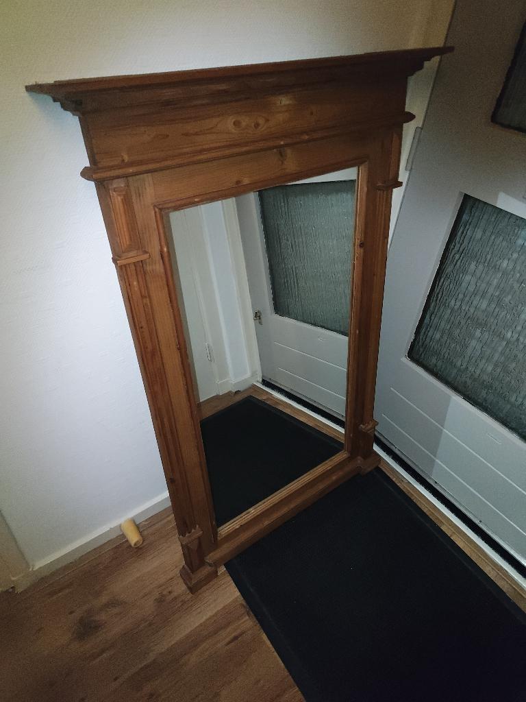 Te koop hele mooie geloogd grenen spiegel, Huis en Inrichting, Woonaccessoires | Spiegels, Ophalen, Gebruikt, 100 tot 150 cm, 75 tot 100 cm