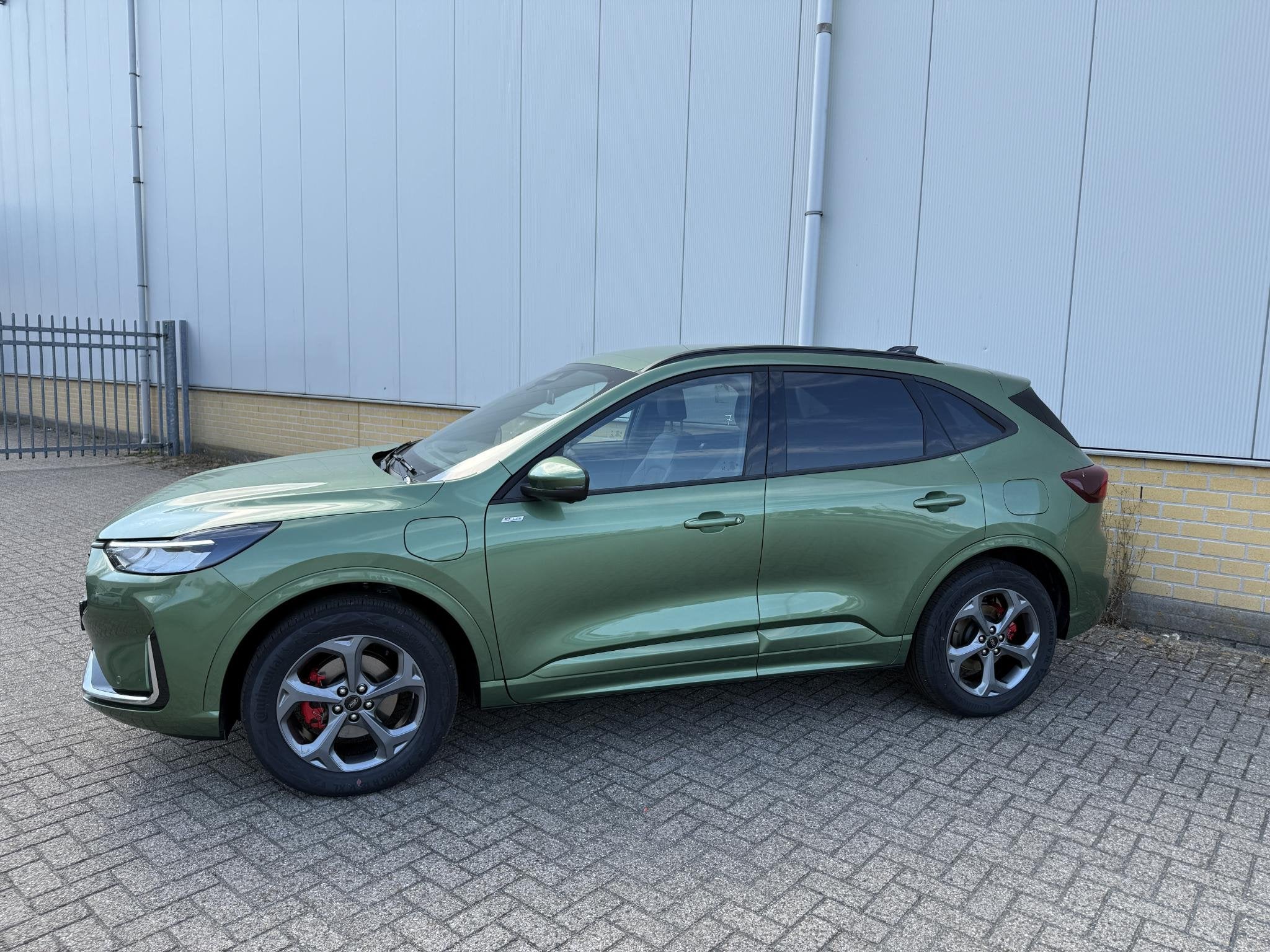 Ford Kuga 2.5 PHEV ST-Line X 243 PK | Wegklapbare trekhaak |, Auto's, 14 kWh, Lichtsensor, Euro 6, 4 cilinders