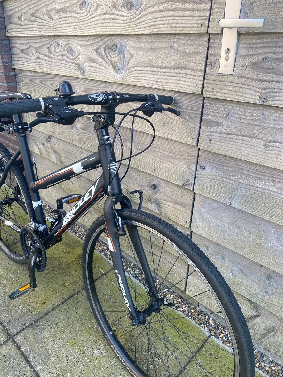 Mooie Ridley in de kleur zwart met bagagedrager tot 35 kg, Fietsen en Brommers, Ophalen, Zo goed als nieuw, Meer dan 20 versnellingen