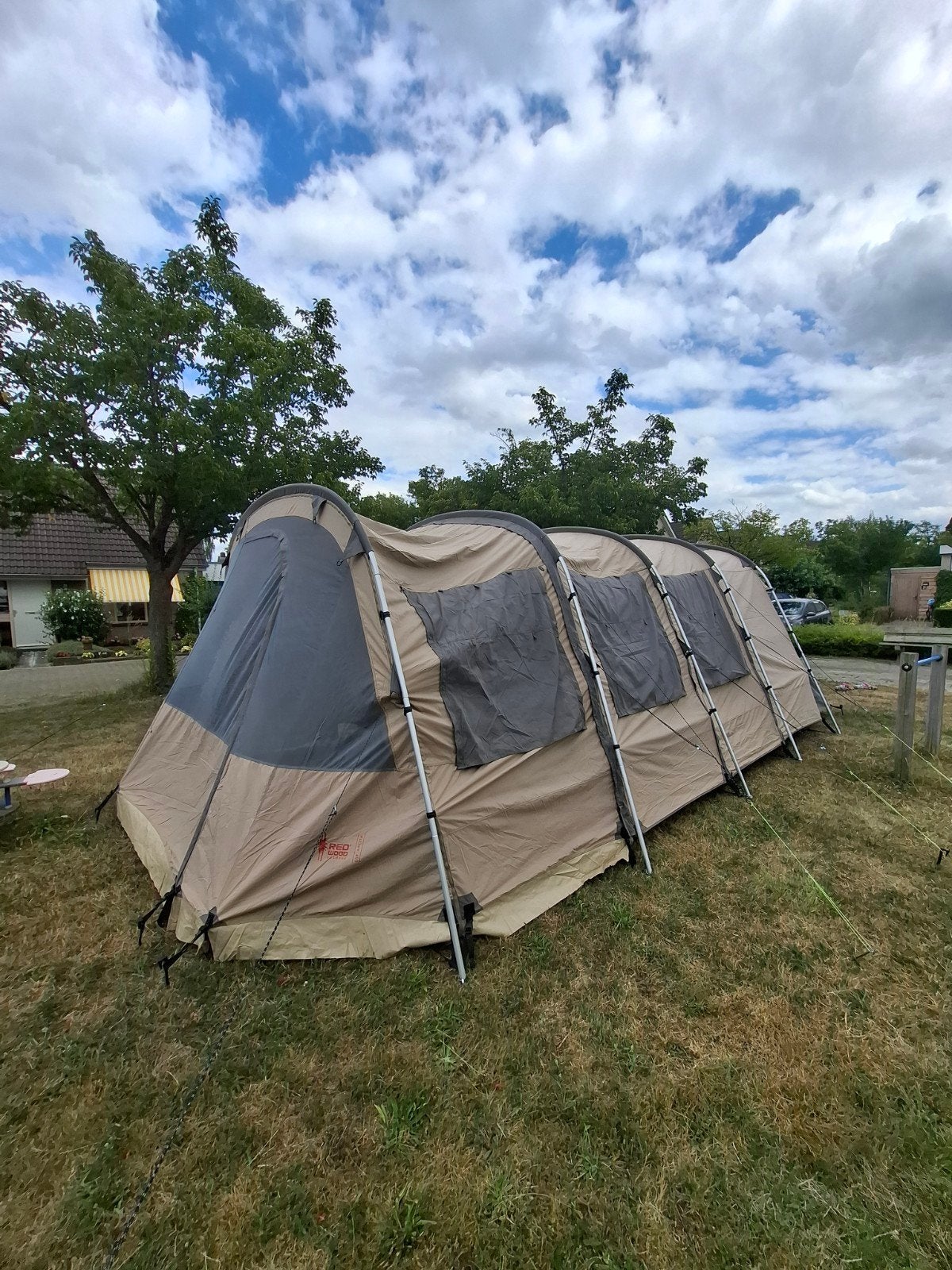 Zeer nette 4 persoons tunneltent, Caravans en Kamperen, Tenten, Ophalen, Zo goed als nieuw, Tot en met 4