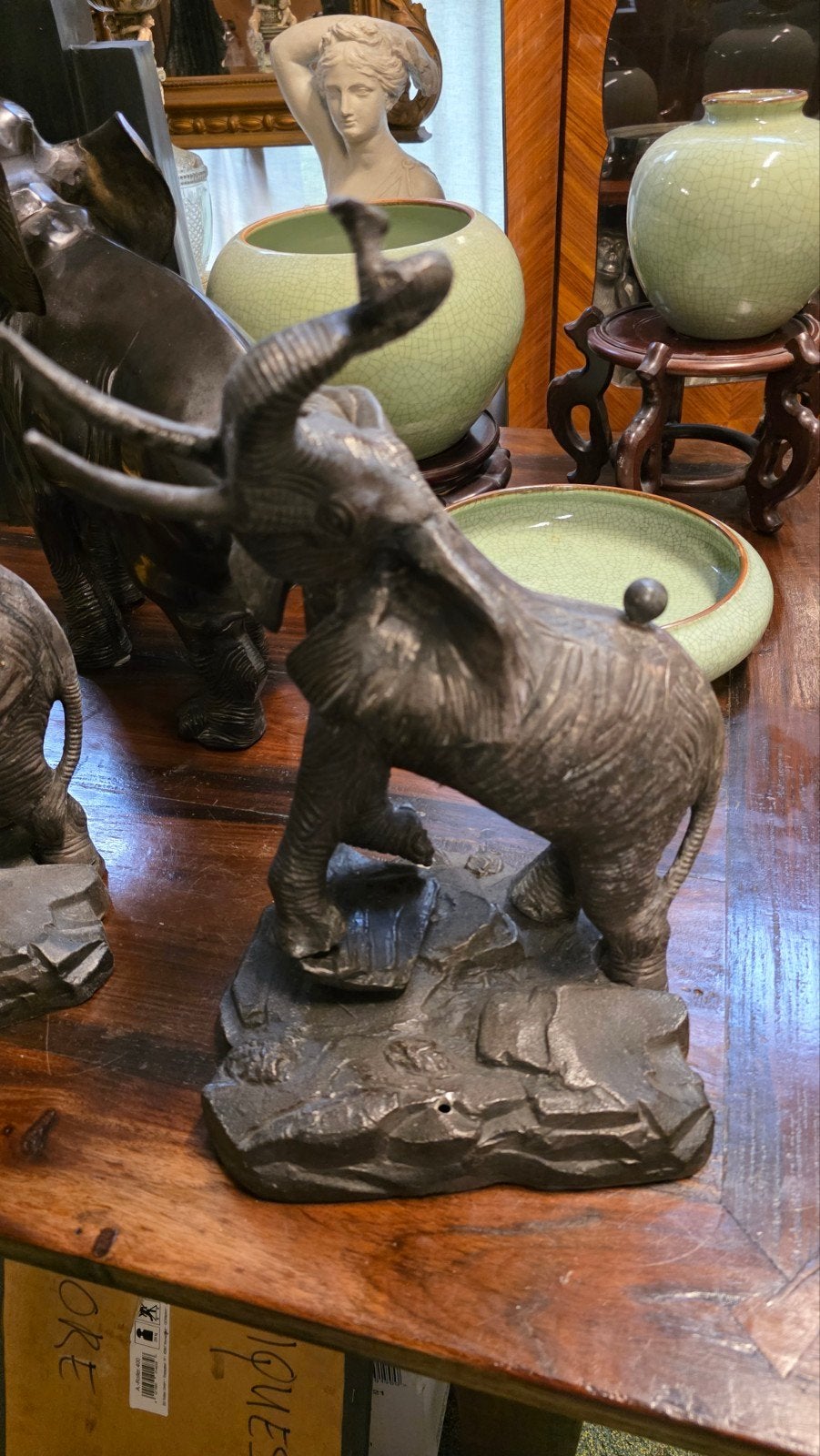 Twee antieke bronzen olifanten, Antiek en Kunst, Ophalen