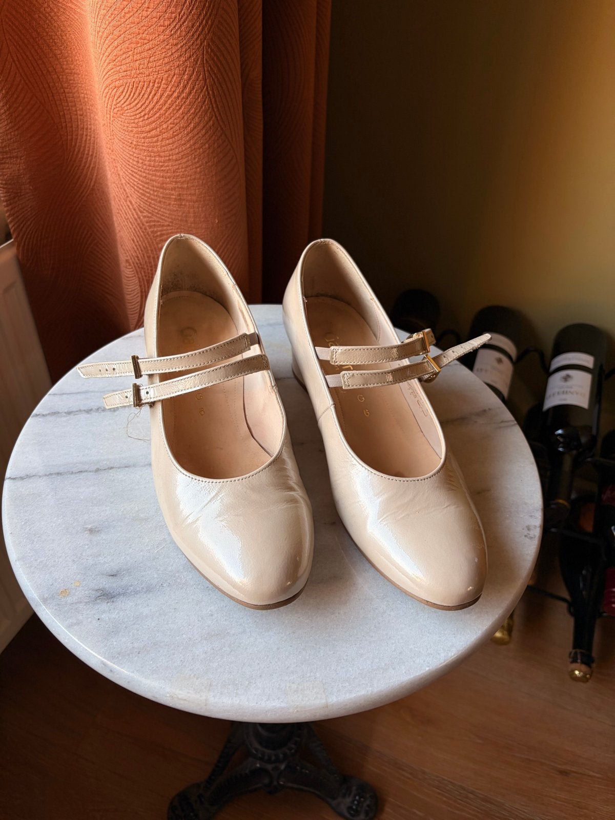 Trouwschoenen Gabor comfort hakken met bandjes - maat 39, Ophalen of Verzenden, Zo goed als nieuw, Beige, Schoenen met lage hakken