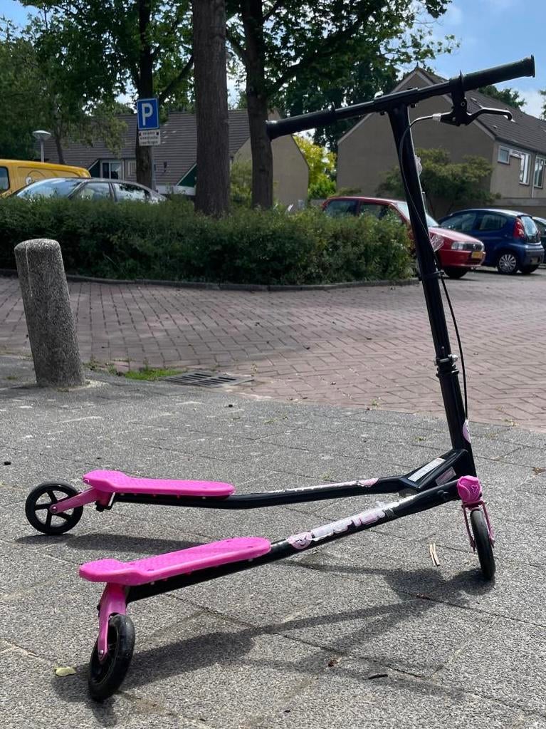 Wiebelstep step Y drifter zwart roze in hele goede staat!!, Fietsen en Brommers, Steps, Ophalen, Zo goed als nieuw, Gewone step