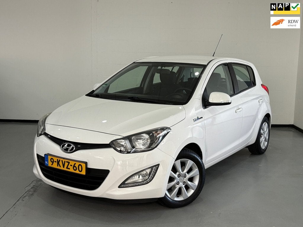 Hyundai I20 1.2i i-Deal, Auto's, Hyundai, Bedrijf, Te koop, i20, ABS, Airbags, Airconditioning, Alarm, Bluetooth, Centrale vergrendeling