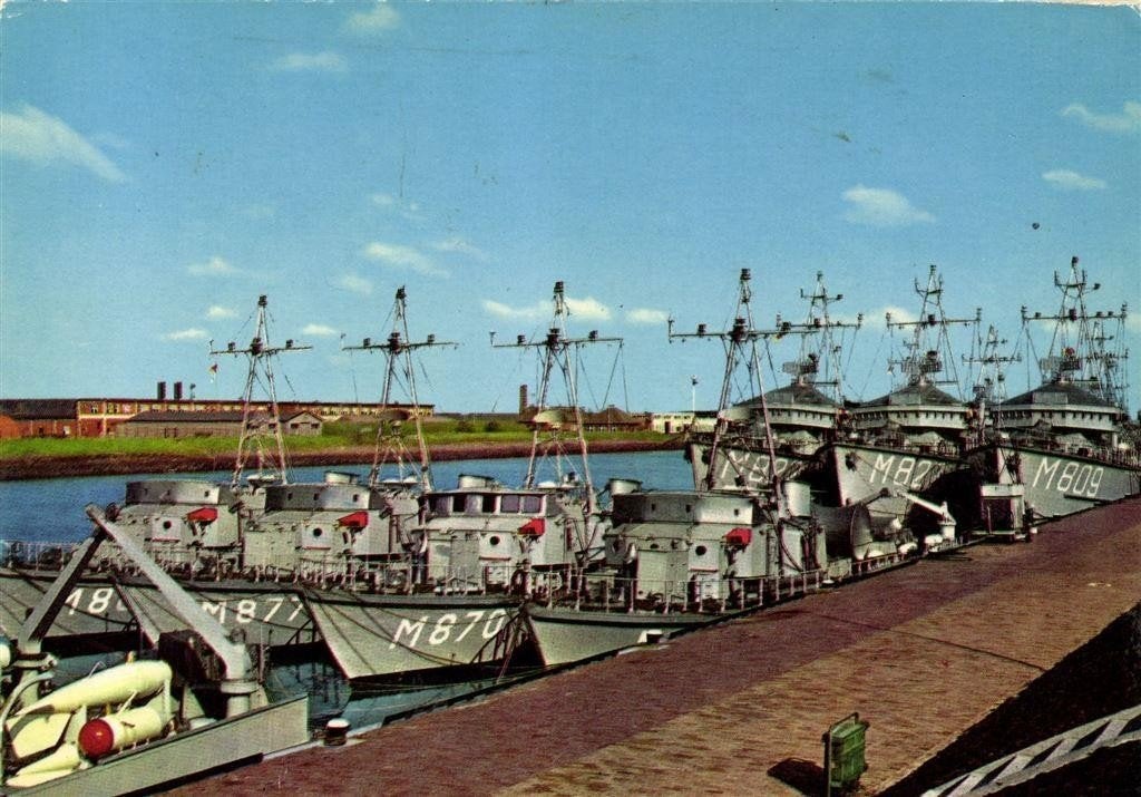 Den Helder, Marinestad - 1977 gelopen, Ophalen of Verzenden, 1960 tot 1980, Gelopen, Noord-Holland