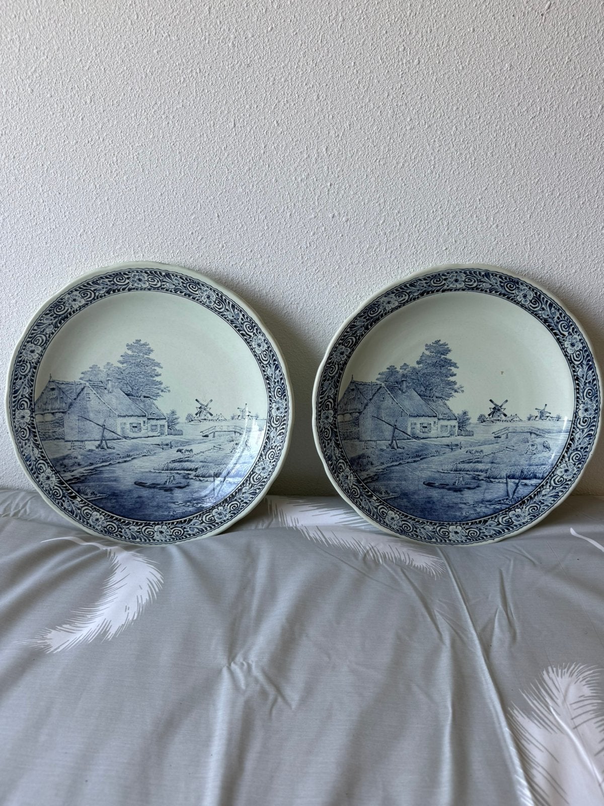 2x Grote Boch Delfts wandborden – Ø 39 cm, Antiek en Kunst, Antiek | Keramiek en Aardewerk, Ophalen