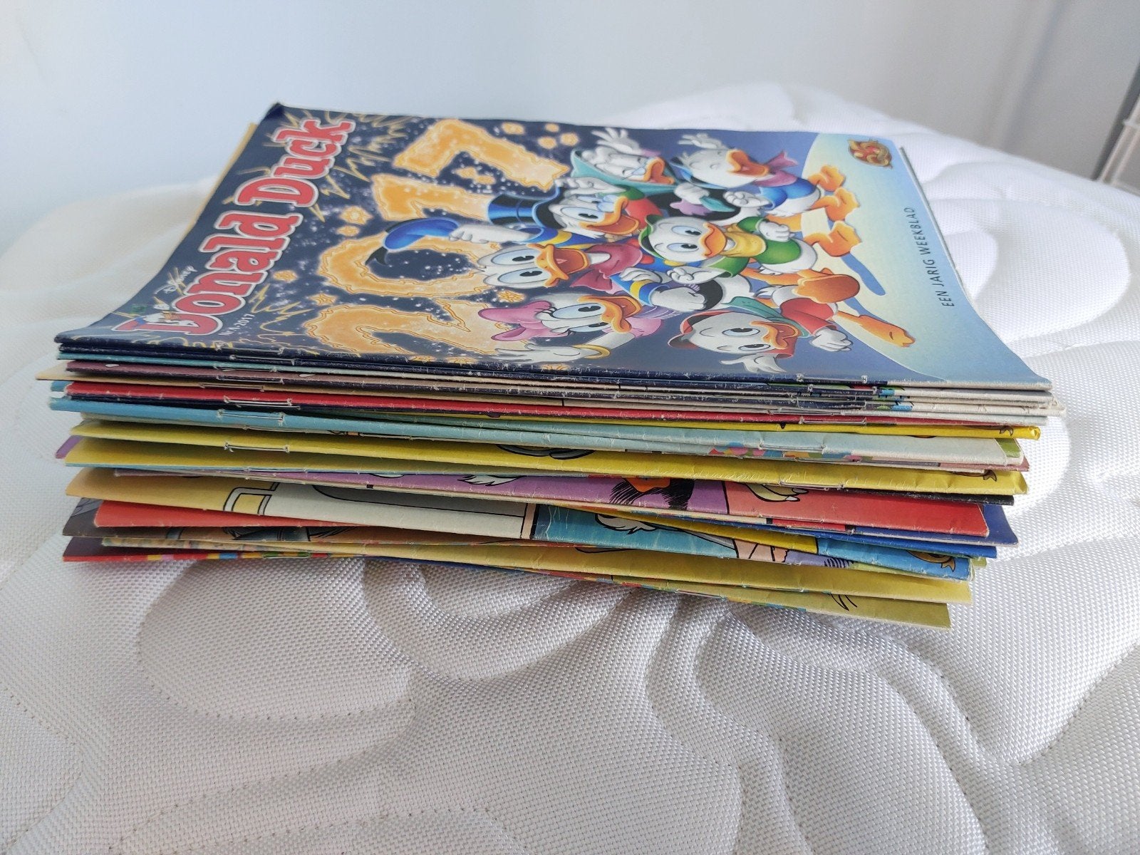 Donald Duck weekblad jaargang 2017 en 2019, Meerdere stripboeken, Ophalen of Verzenden, Gelezen