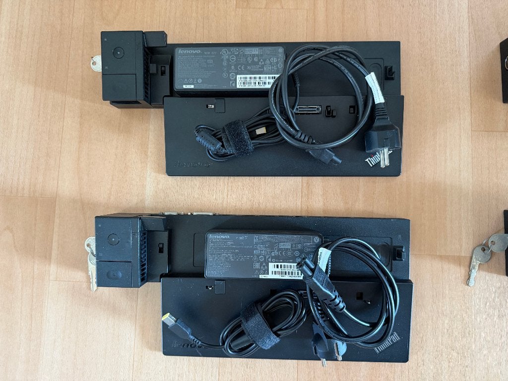 LENOVO dockingstation - ULTRA DOCK PRO + 90W adapter, Ophalen of Verzenden, Gebruikt, Docking station, Lenovo