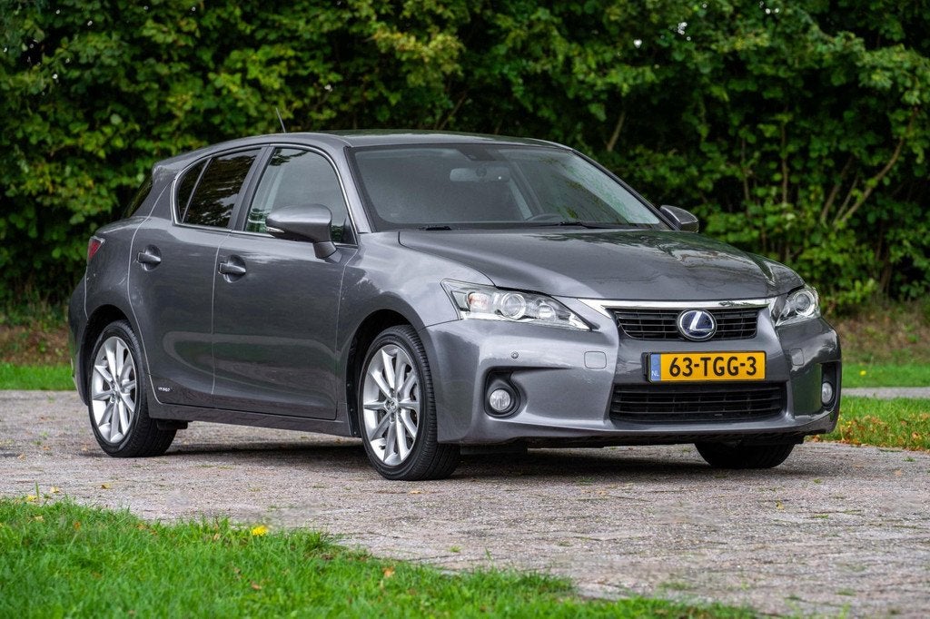 Lexus CT 200h Business Line Pro 1e Eig. 45.900 km +NAP NL-au, Auto's, Lexus, Euro 5, Gebruikt, 4 cilinders, Alcantara