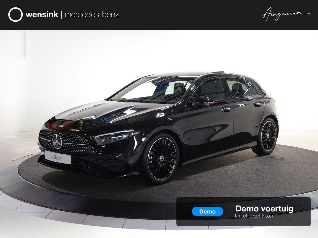 Mercedes-Benz A-klasse 180 Business Solution AMG | Panoramas, Auto's, Mercedes-Benz, 136 pk, 4 cilinders, Zwart, Origineel Nederlands