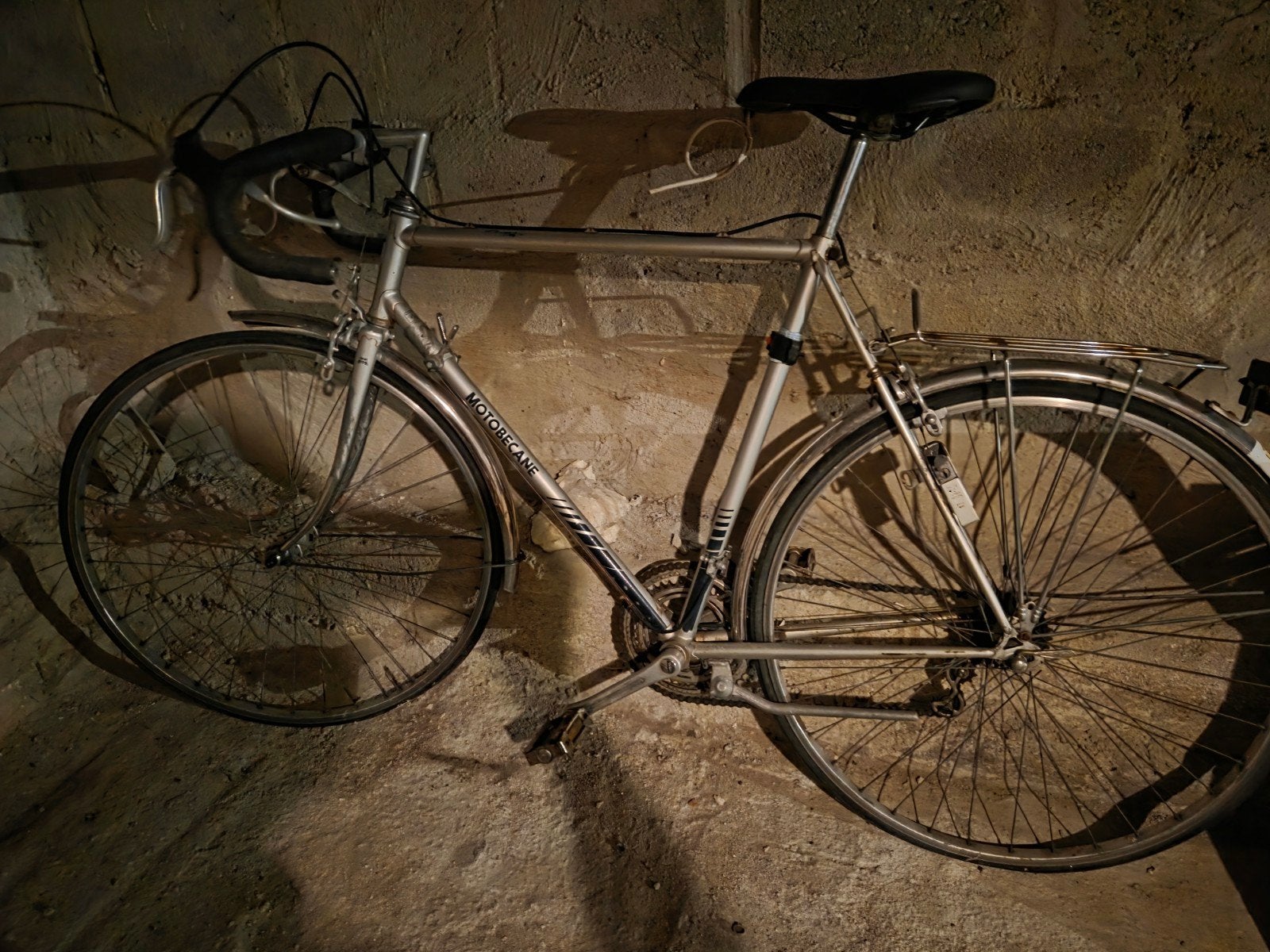 Oude racefiets met speling op trapas - opknapper, Ophalen
