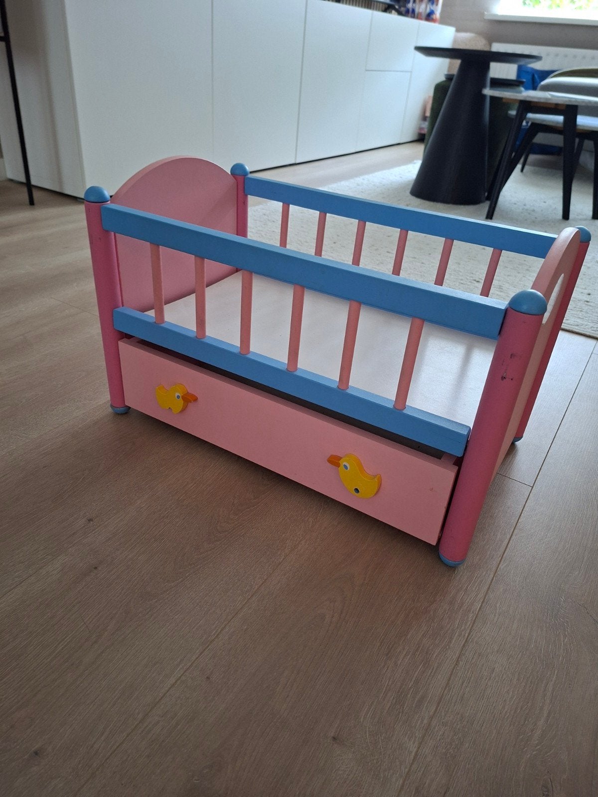 Poppenbedje / houten bedje voor pop, Ophalen, Gebruikt, Babypop