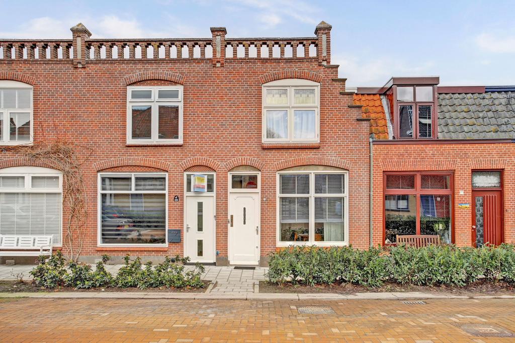 House for sale in Hoorn, Tot 200 m², Noord-Holland, 2 kamers, 81 m²