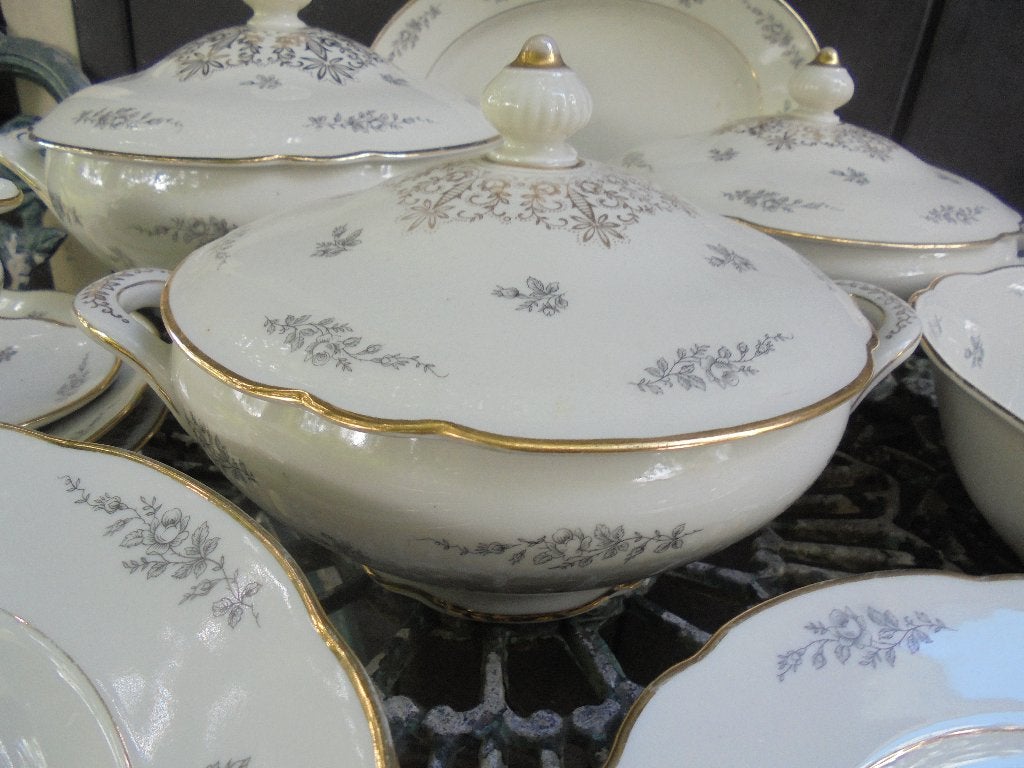 Foto 14 van Theeservies Winterling Bavaria grijze roosjes en goud deco