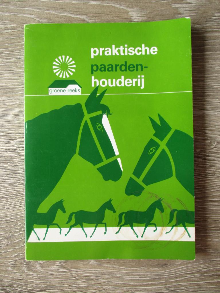 Praktische paardenhouderij - A. Wierda, Boeken, Ophalen of Verzenden, Gelezen, Honden