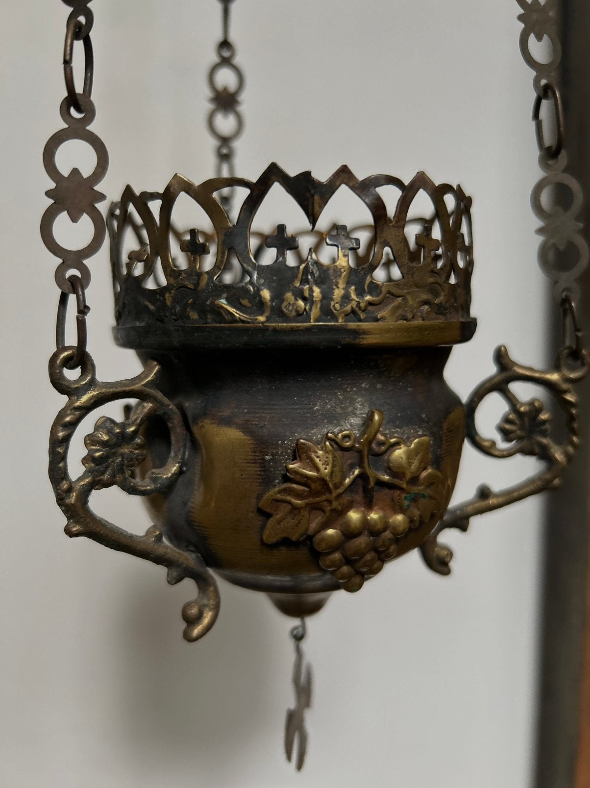 Wierrook lamp godslamp religie kerk druiventros gothisch, Ophalen of Verzenden