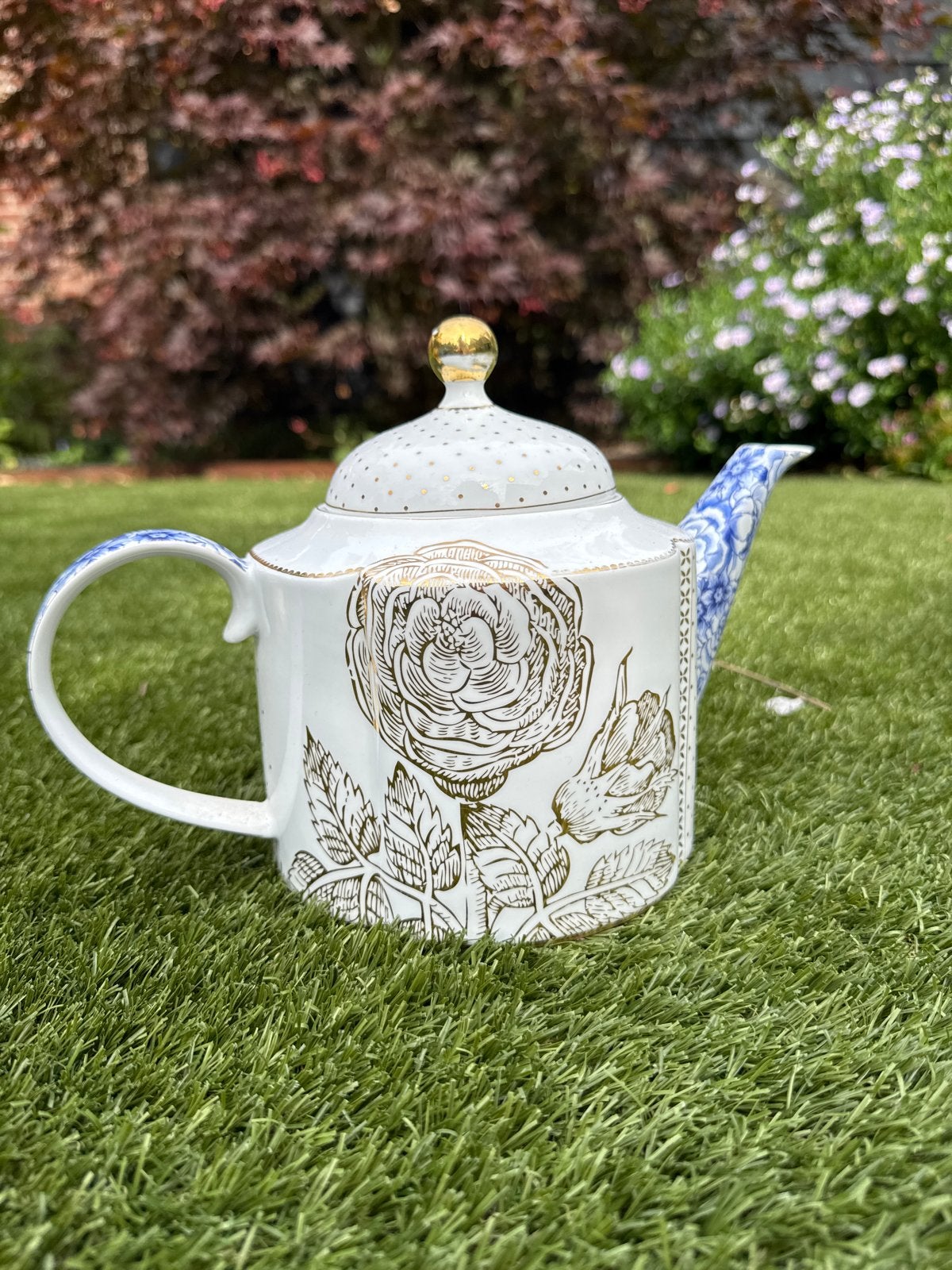 Pip Studio theepot met gouden roos en blauw bloemmotief, Huis en Inrichting, Keuken | Servies, Zo goed als nieuw, Theepot, Modern