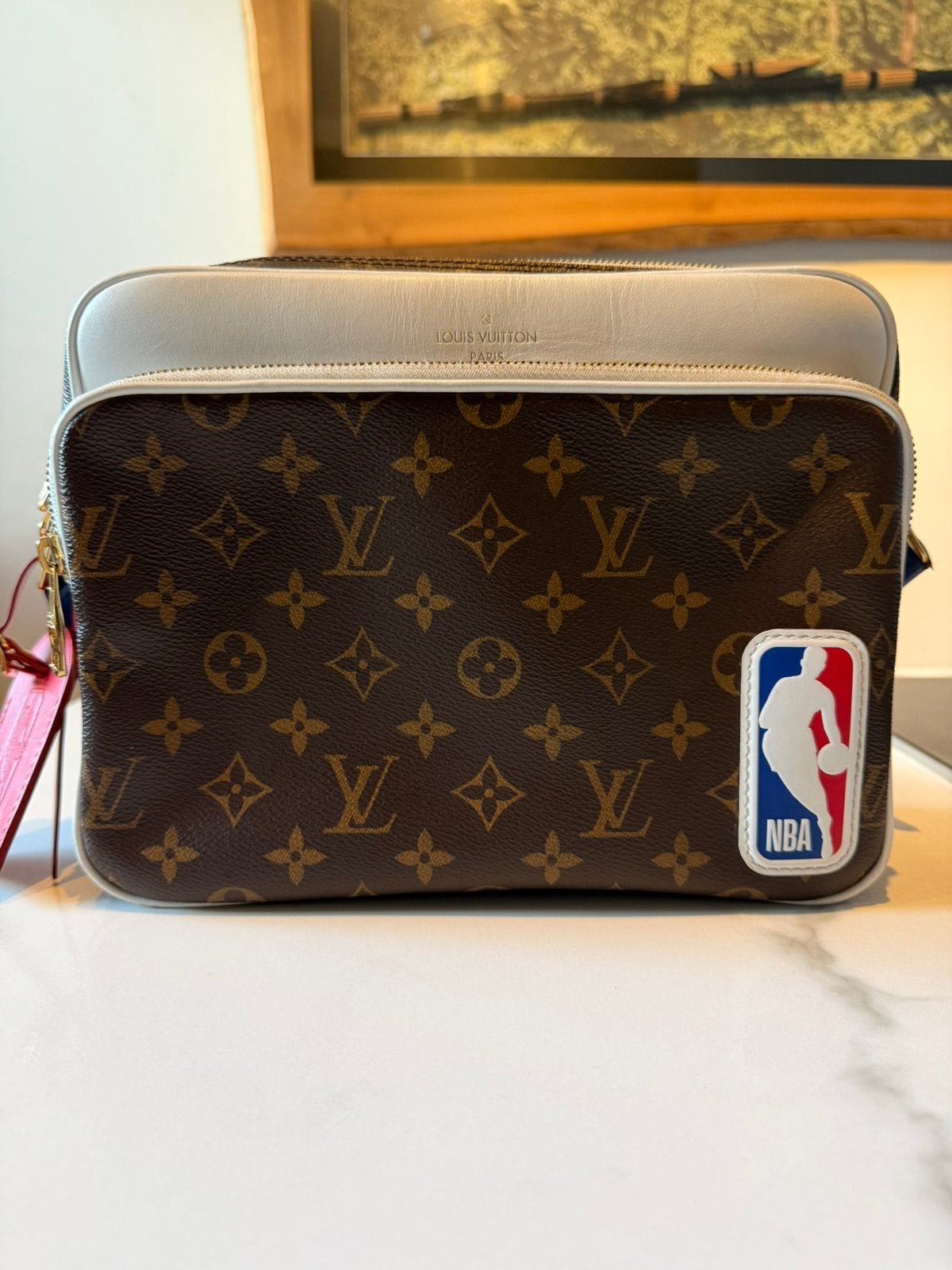 louis vuitton x NBA Nil Messenger Virgil Abloh Full Set, Overige merken, Bruin, Ophalen of Verzenden, Zo goed als nieuw