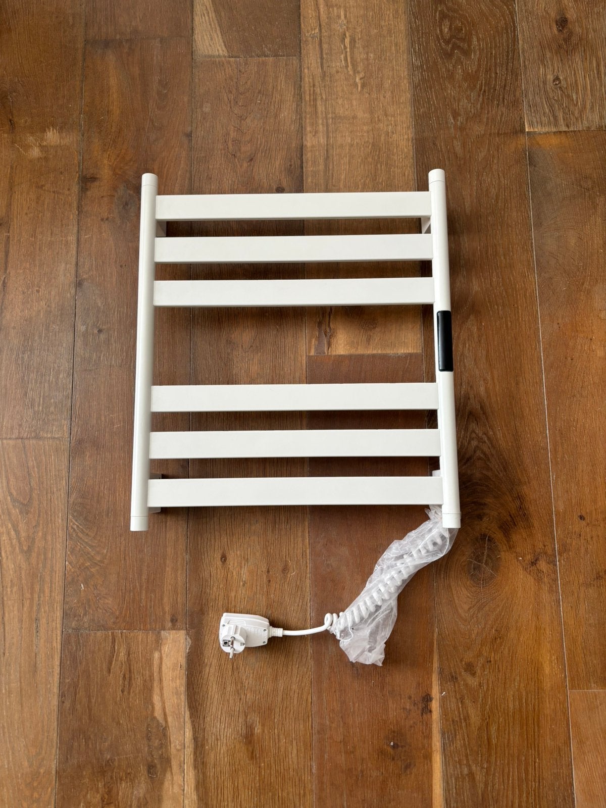 Elektrische handdoek Radiator met thermostaat A-CS06G-W, Radiator, Minder dan 60 cm, Ophalen of Verzenden, Zo goed als nieuw