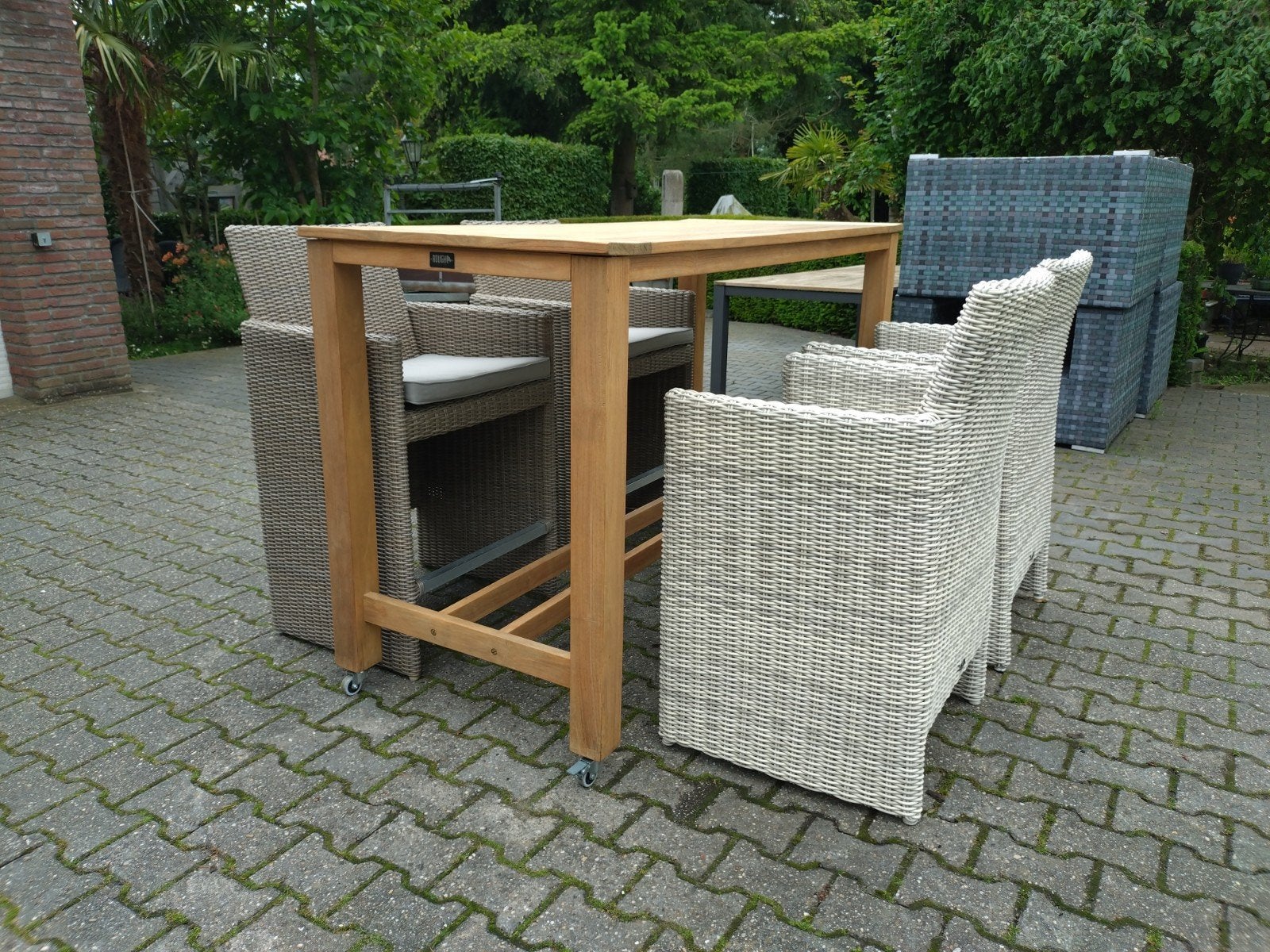 Luxe bar set. Teak tafel met luxe bar stoelen., Ophalen, Zo goed als nieuw, Teakhout