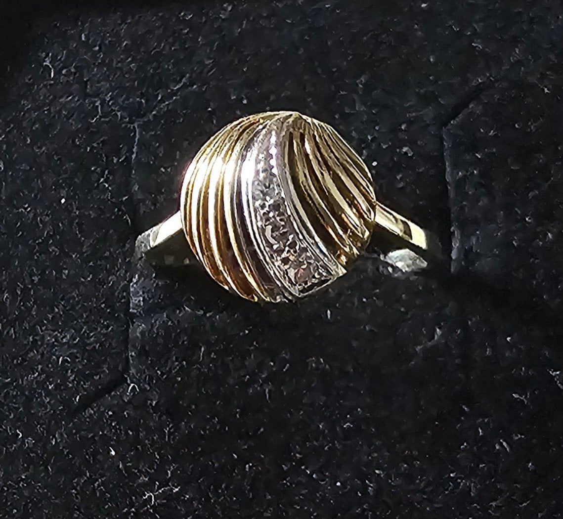 gouden dames ring, Sieraden, Tassen en Uiterlijk, Ringen, Geel, Ophalen of Verzenden, Zo goed als nieuw, 17 tot 18
