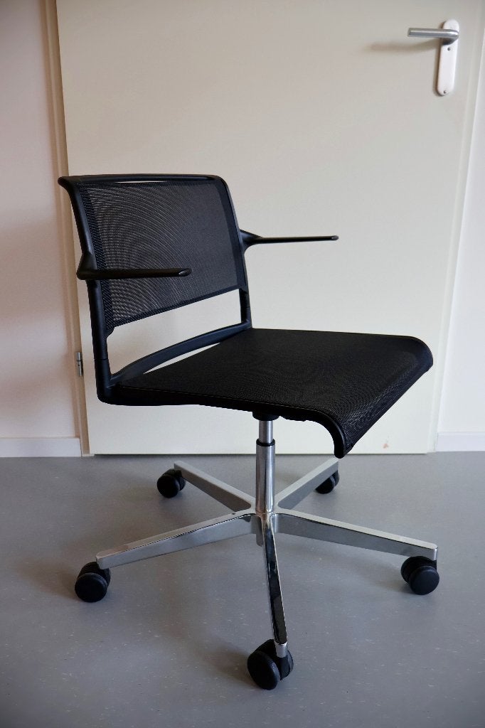 Wilkhahn Aline bureaustoel 232/2  modern design, Ophalen, Zwart, Zo goed als nieuw, Bureaustoel