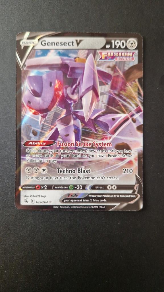 Genesect V 185/264 Fusion Strike Pokemon, Ophalen of Verzenden, Zo goed als nieuw, Losse kaart