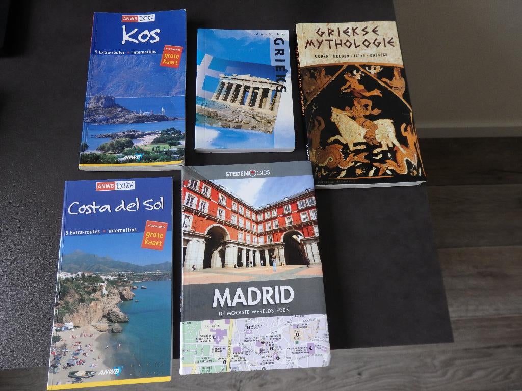 5 Diverse reisgidsen ( Spanje en Griekenland), Overige merken, Europa, Ophalen of Verzenden, Zo goed als nieuw