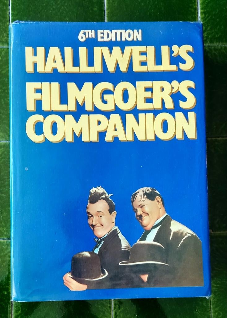 Halliwell's Filmgoer's Companion 6e - Film encyclopedie, Boeken, Ophalen of Verzenden, Gelezen, Leslie Halliwell, Vakgebied of Filmindustrie