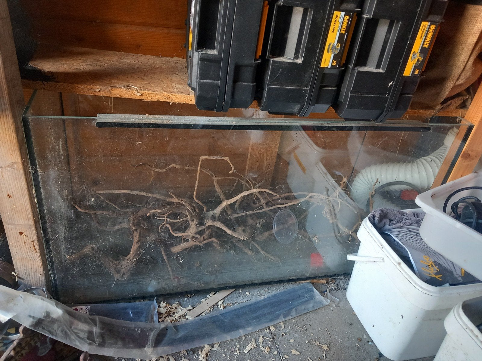 aquarium 200 liter incl. kap en lampen. compleet, Dieren en Toebehoren, Ophalen, Zo goed als nieuw