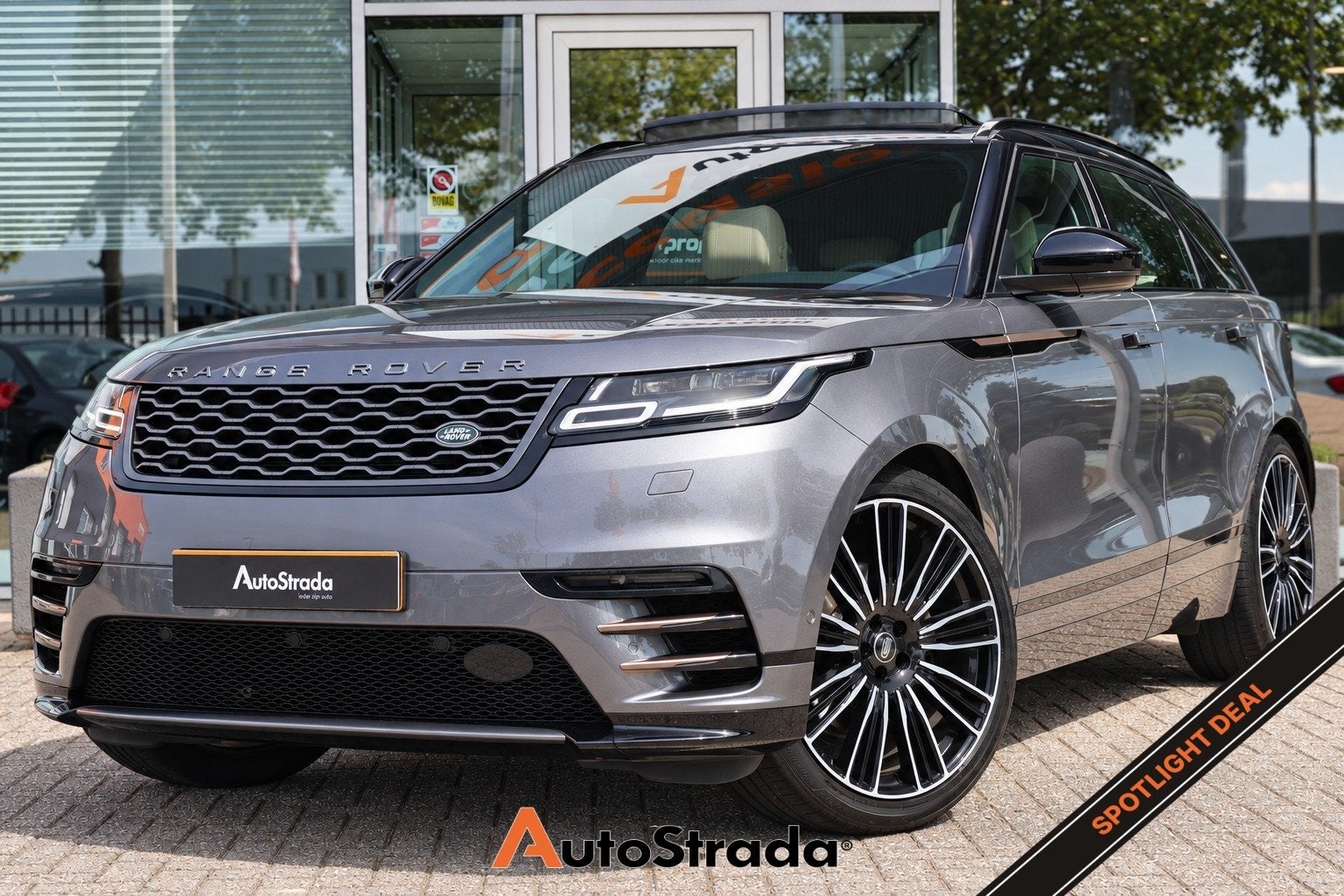 Land Rover Range Rover Velar 2.0 300pk AWD R-Dynamic HSE I P, Auto's, Dealer onderhouden, Gebruikt, Met garantie (alle), Range Rover Velar