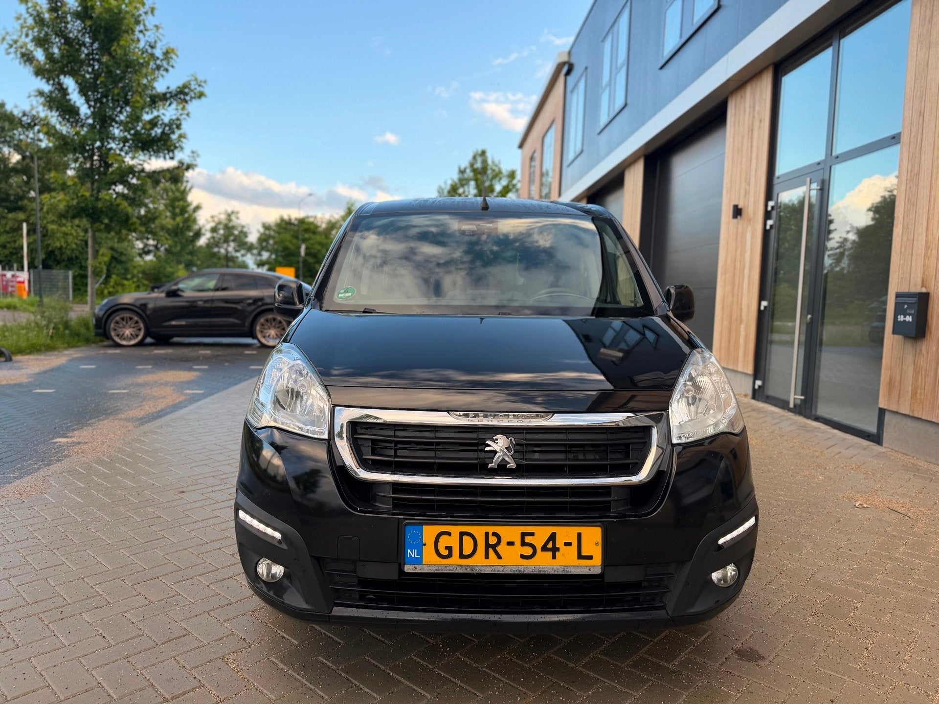 Peugeot Partner Tepee 1.6 BlueHDi Allure 100PK (bj 2018) 5P|, Auto's, Peugeot, Voorwielaandrijving, Stof, Gebruikt, Euro 6