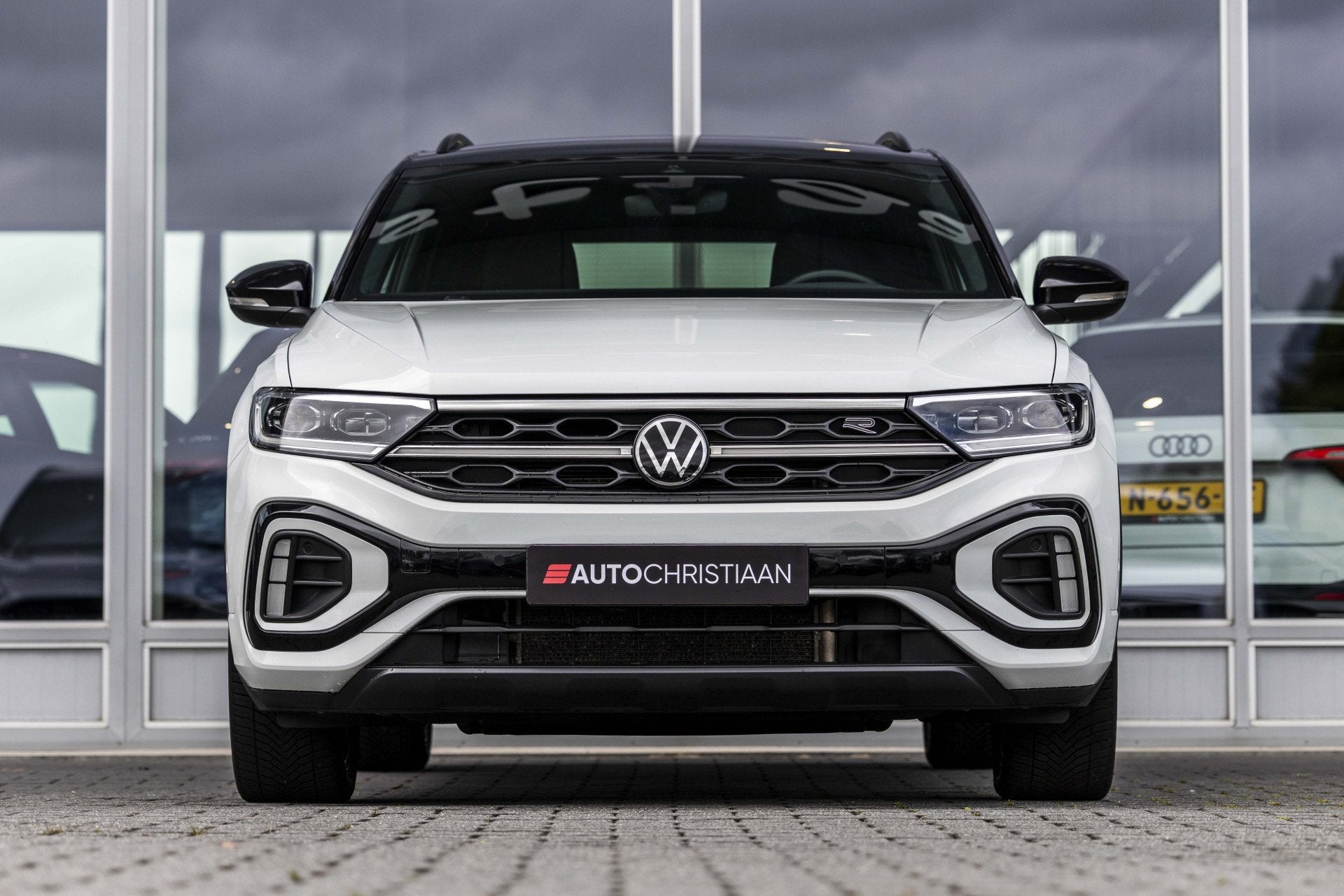 Volkswagen T-Roc 1.5 TSI R-Line | Ergo-stoel | Camera | Carp, 12 maanden, 4 cilinders, Wit, Bedrijf