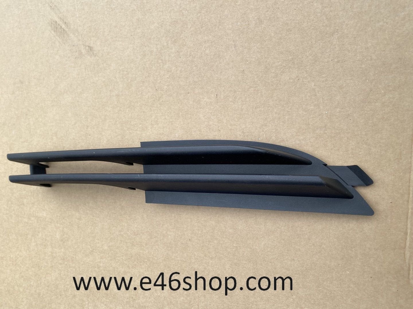 bmw e46 bumper rooster links oem 51117032613 nieuw, -, -, Nieuw, Ophalen of Verzenden