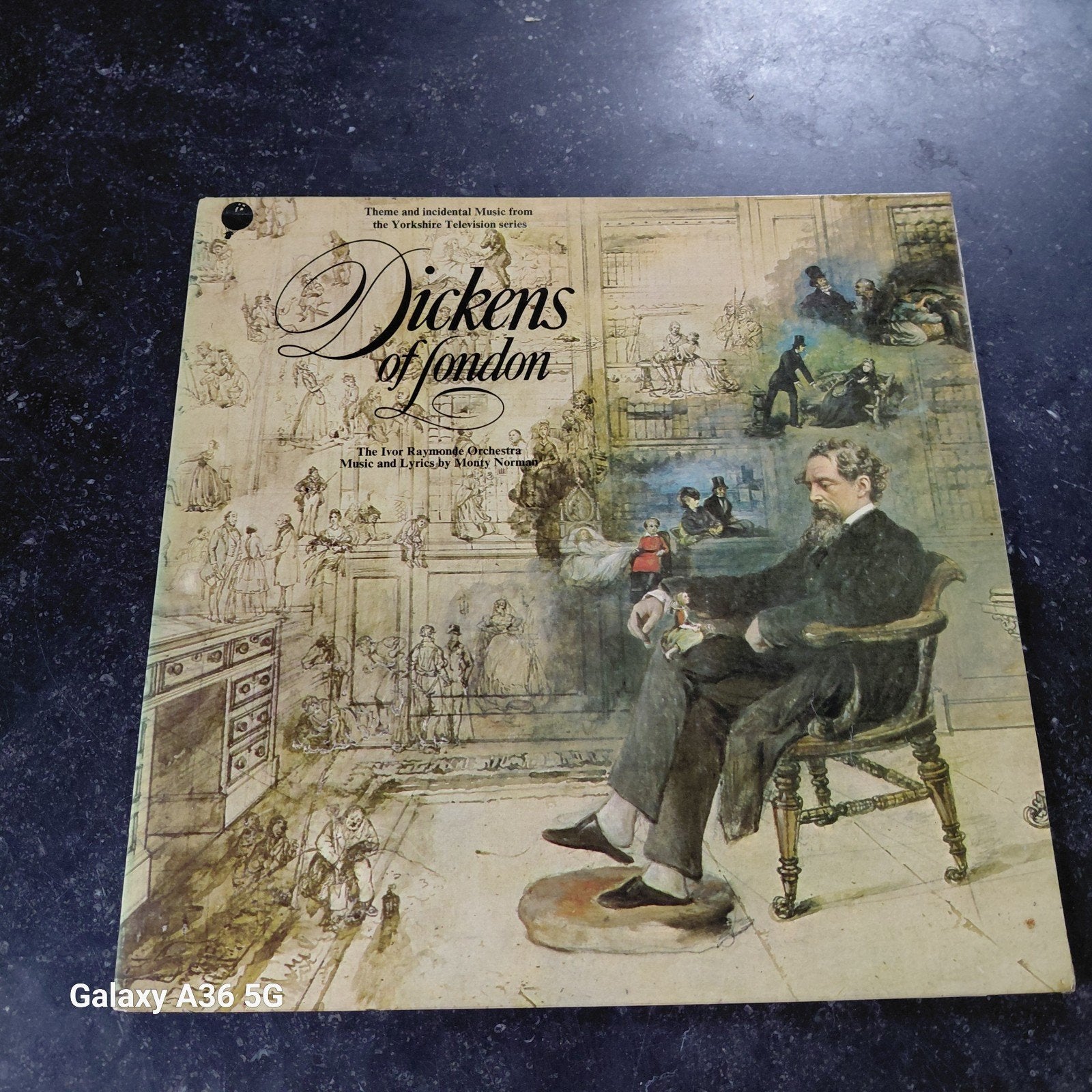 Dickens of London - The Ivor Raymonde Orchestra LP, LP, Gebruikt, Overige genres, Ophalen of Verzenden