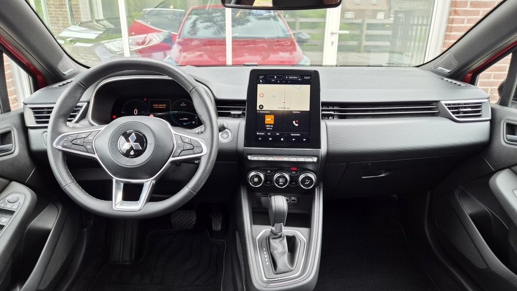 Mitsubishi Colt 1.6 HEV Instyle, Trekhaak BOSE NL Auto, Auto's, Dealer onderhouden, Gebruikt, 4 cilinders, Leder en Stof