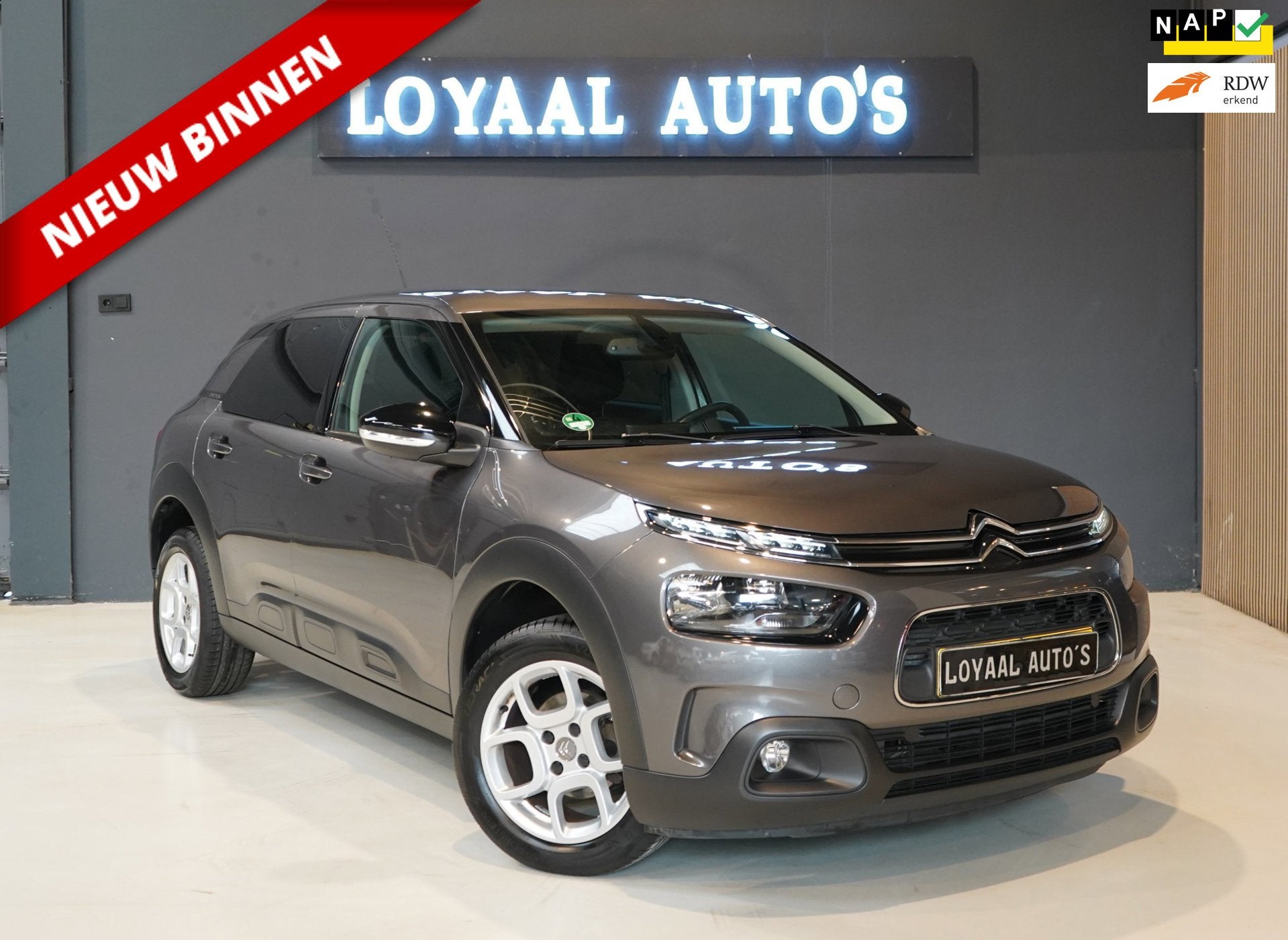 Citroen C4 Cactus 1.2 PureTech Feel | ACHTERUITRIJC. | PDC |, Voorwielaandrijving, 1005 kg, Stof, Euro 6