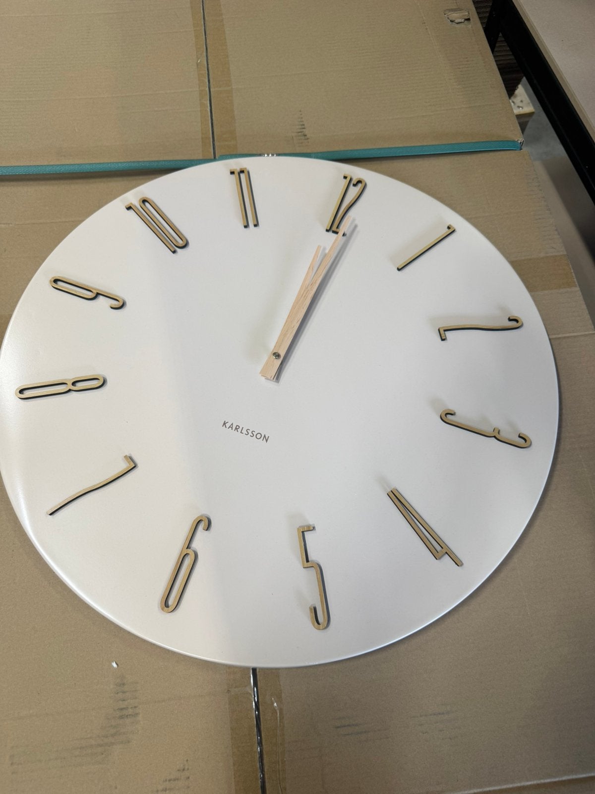 Karlsson - Wandklok Esmerado Large Gebrokenwit Ø60cm, Wandklok, Zo goed als nieuw, Oostpolderweg 2, Hoyz