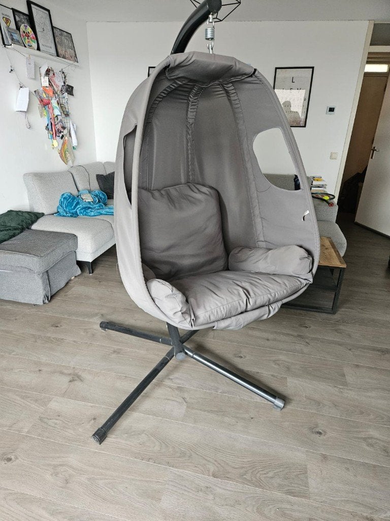 Hangstoel met frame en hoes, Ophalen, Zo goed als nieuw, Metaal