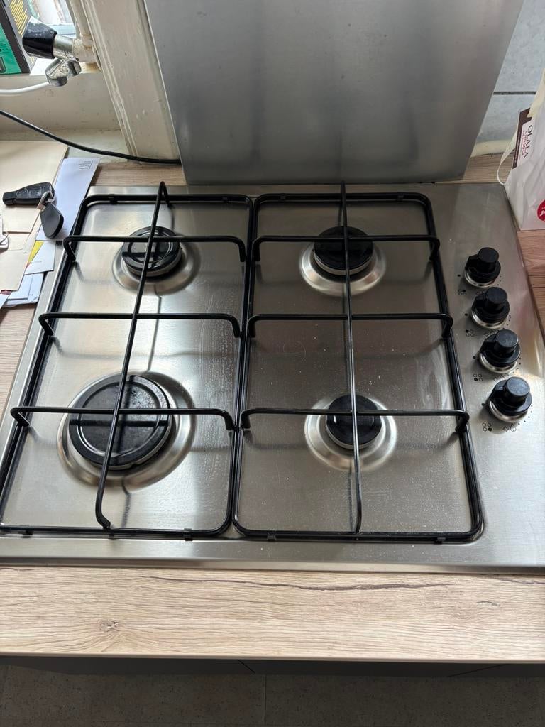 4 pit gasstel, Witgoed en Apparatuur, Kookplaten, Gebruikt, Gas, Vrijstaand, 4 kookzones