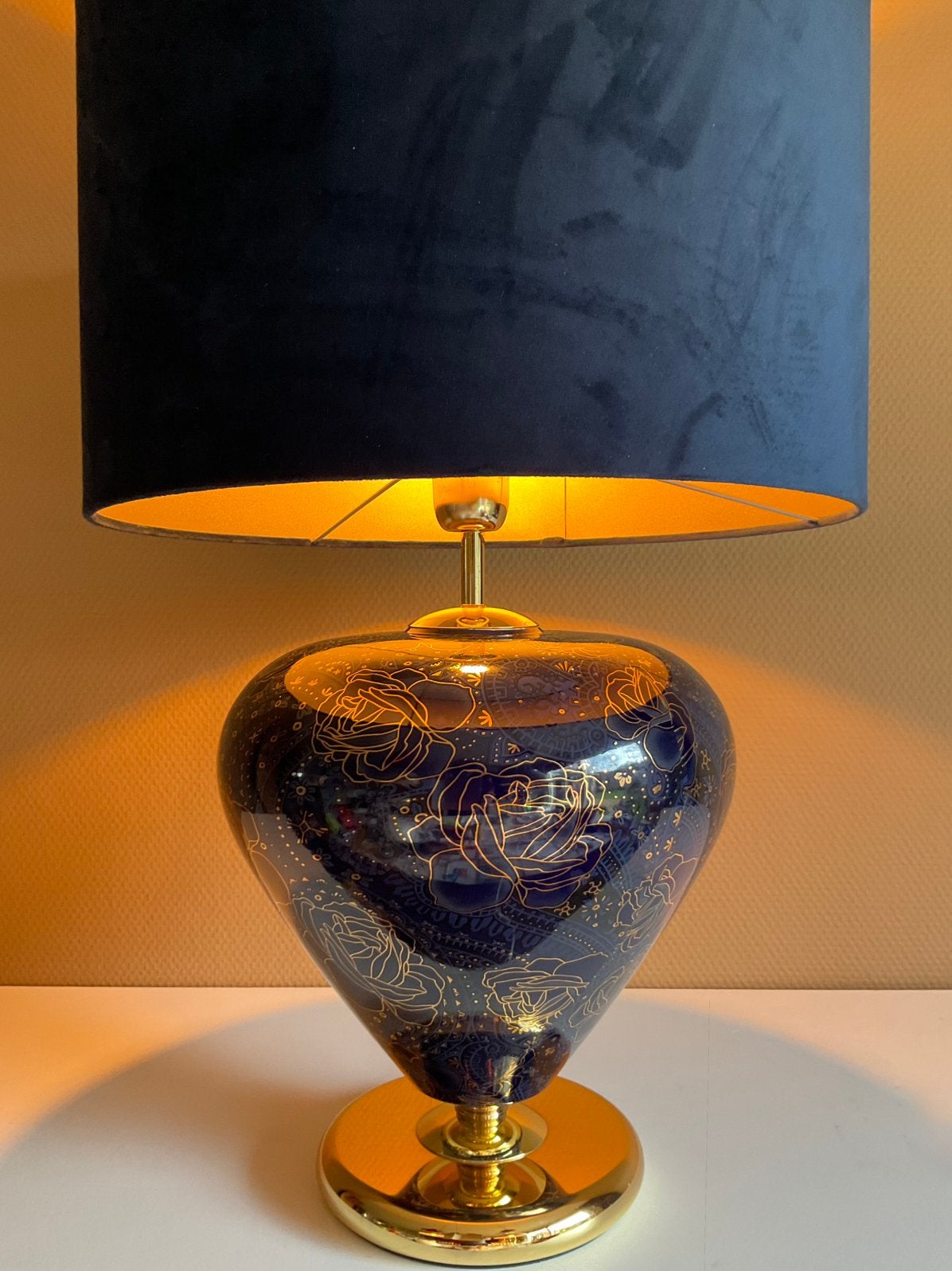 Chinoiserie Kobaltblauwe en Gouden Keramische Tafellamp, Huis en Inrichting, Blauw, Ophalen, Zo goed als nieuw, E27 (groot)