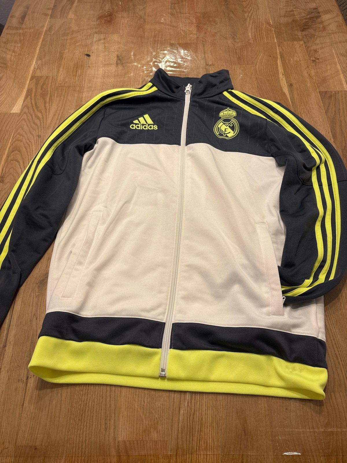 Adidas Real Madrid Trainingspak Jongens - Maat 164, Ophalen of Verzenden, Zo goed als nieuw, Overige maten, Algemeen