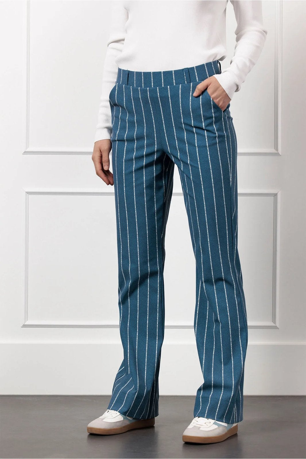 Studio Anneloes flair denim look broek heavy travelstof XXL, Kleding | Dames, Broeken en Pantalons, Studio Anneloes, Blauw, Maat 46/48 (XL) of groter