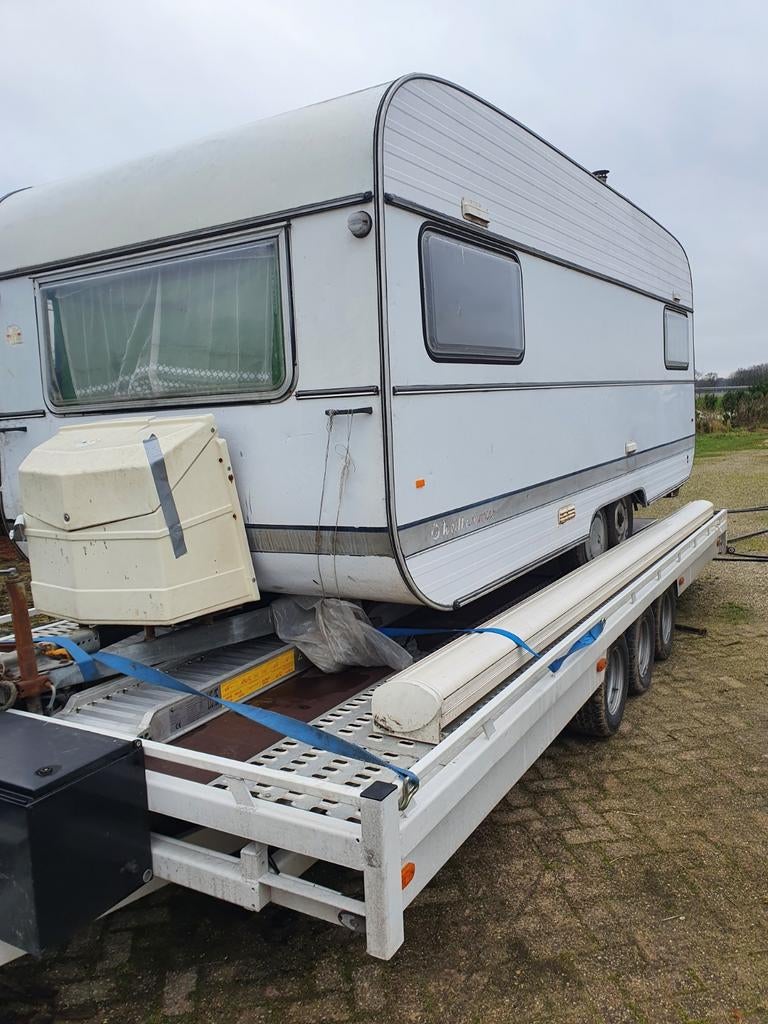 Foto 4 van Zwakhoven caravan sloperij afvoer van u oude caravan .camper