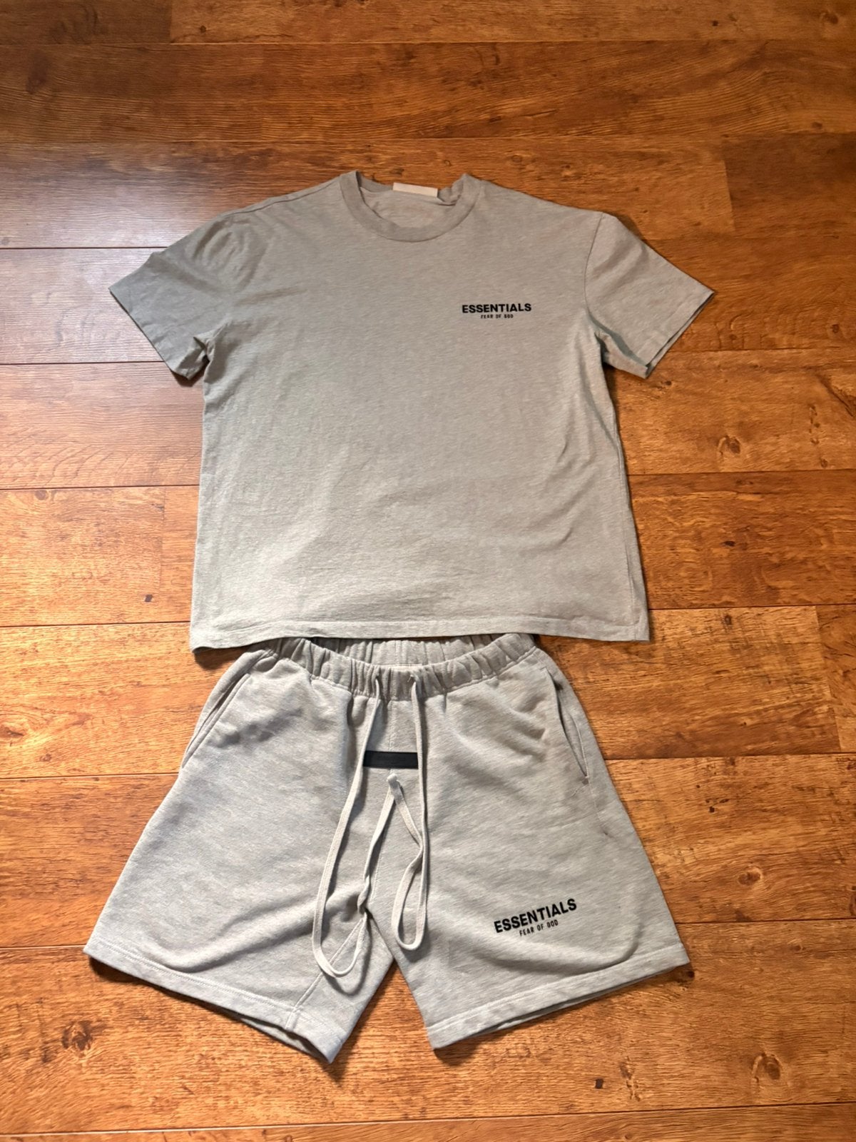 Essentials zomer pak M, Ophalen of Verzenden, Zo goed als nieuw