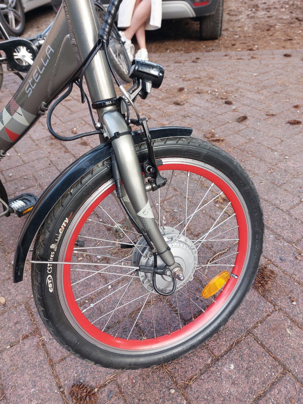 Foto 5 van Prachtige ebike vouwfiets. 60 km Actieradius