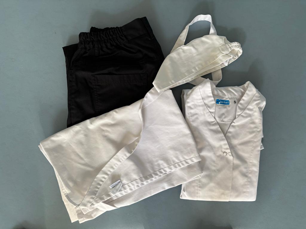 Officiele kokskleding voor tijdens opleiding, Kleding | Dames, Ophalen of Verzenden, Zo goed als nieuw