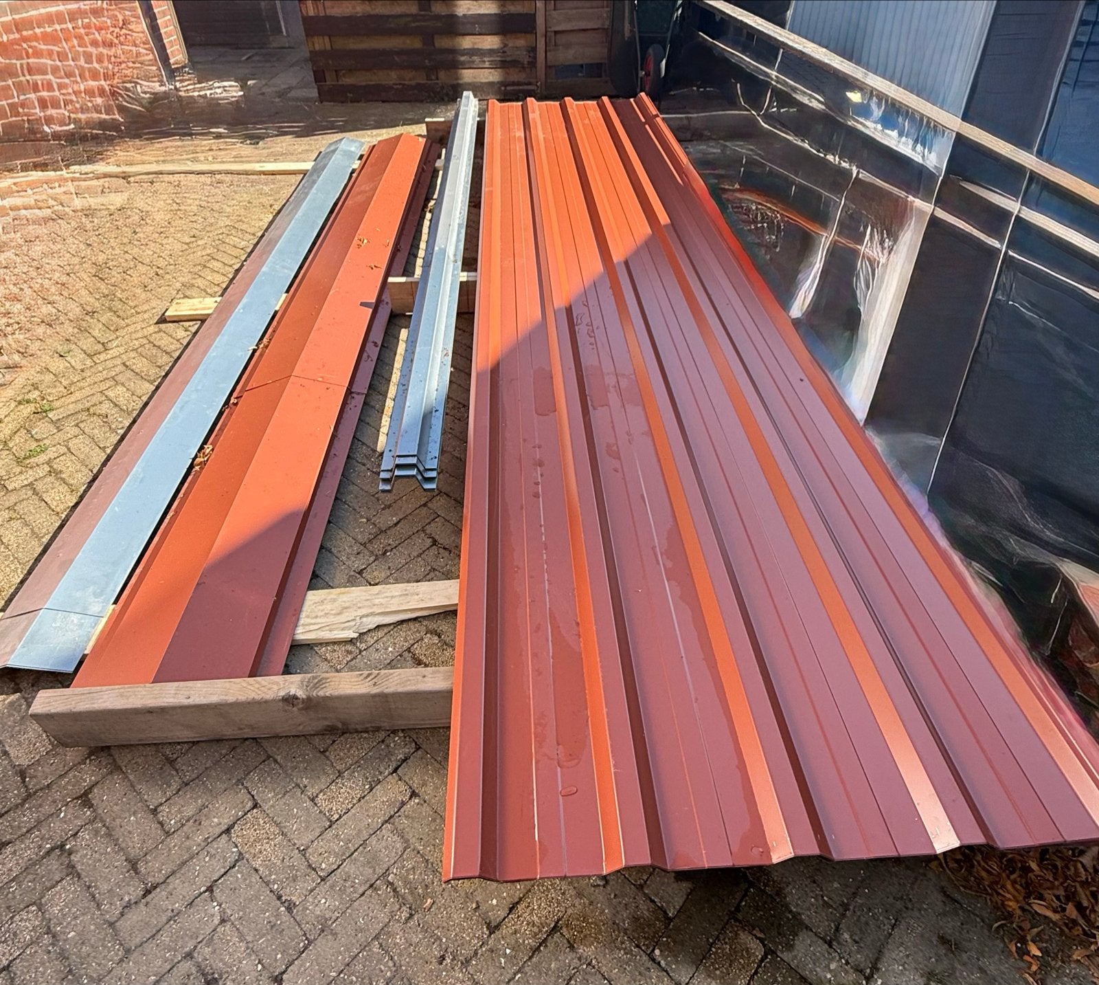 17 Trapezium platen, Doe-het-zelf en Verbouw, Dakpannen en Dakbedekking, Overige kleuren, Nieuw, 15 m² of meer, Metaal